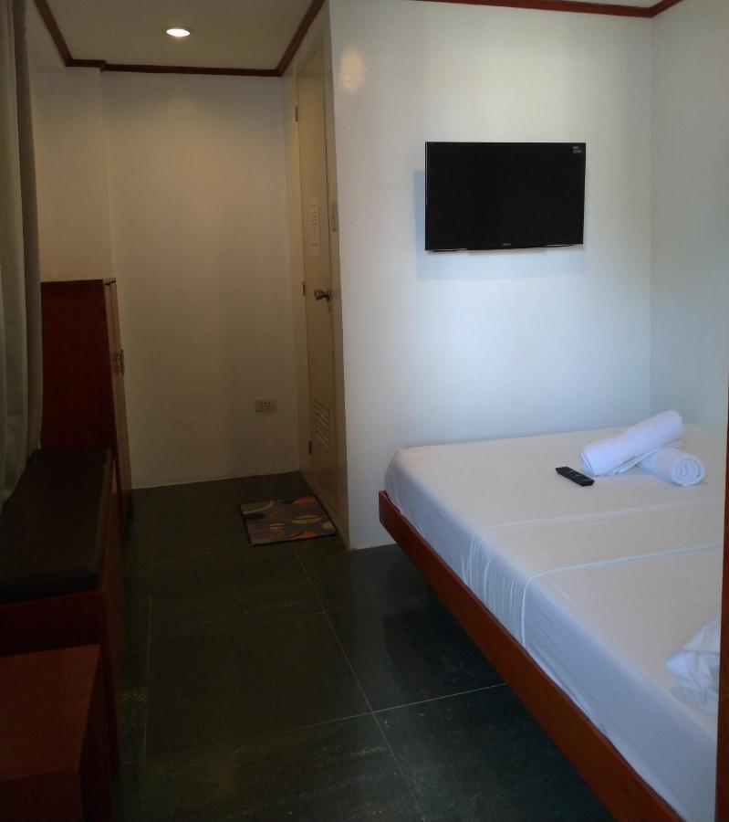 Lsm Square Residences Balabag  المظهر الخارجي الصورة